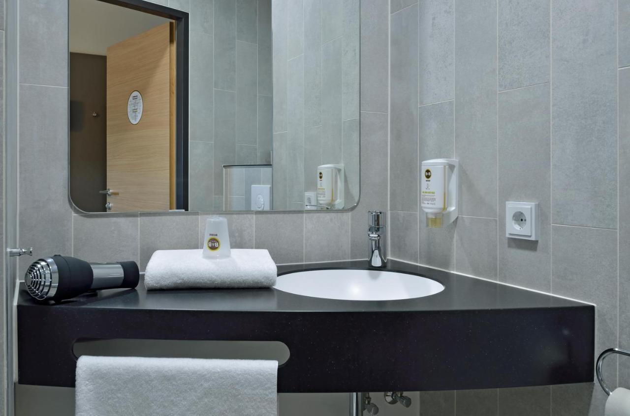 B&B Hotel Wien-Hbf Buitenkant foto